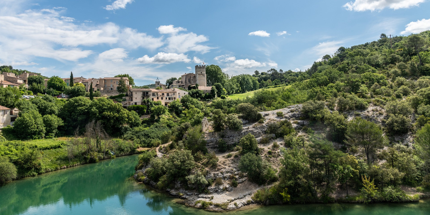 esparron-de-verdon-5358921_1920.jpg