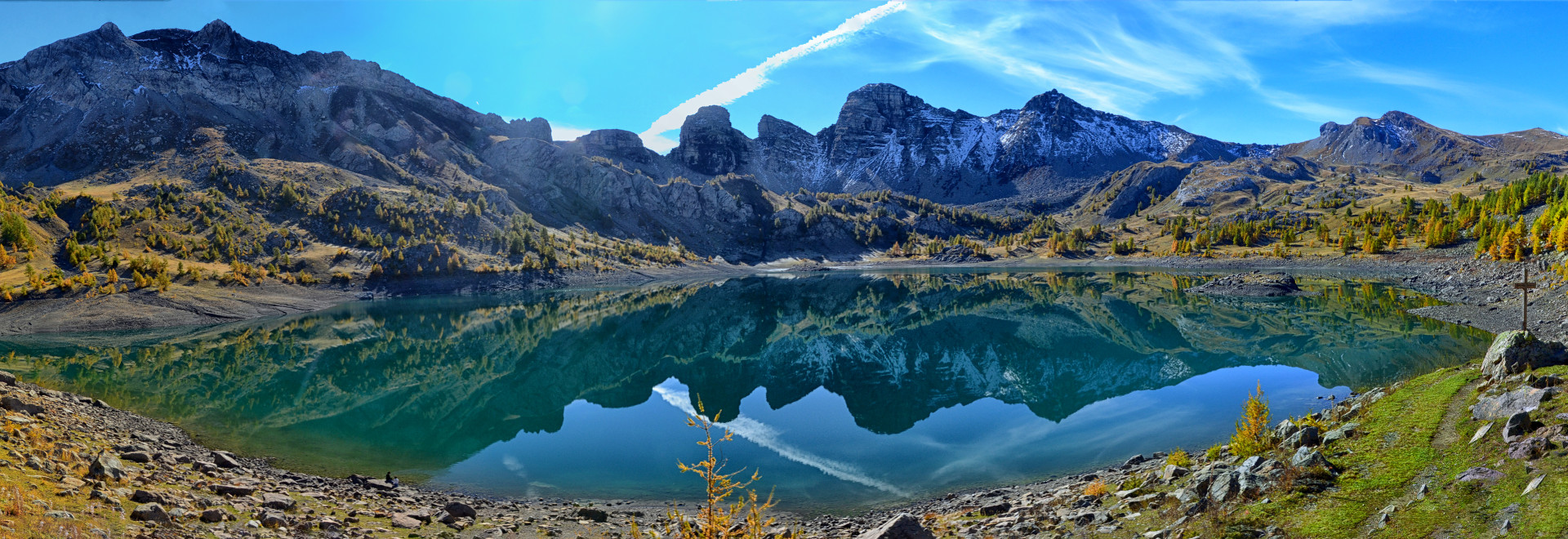 3. LAC D'ALLOS shutterstock_1612820794.jpg